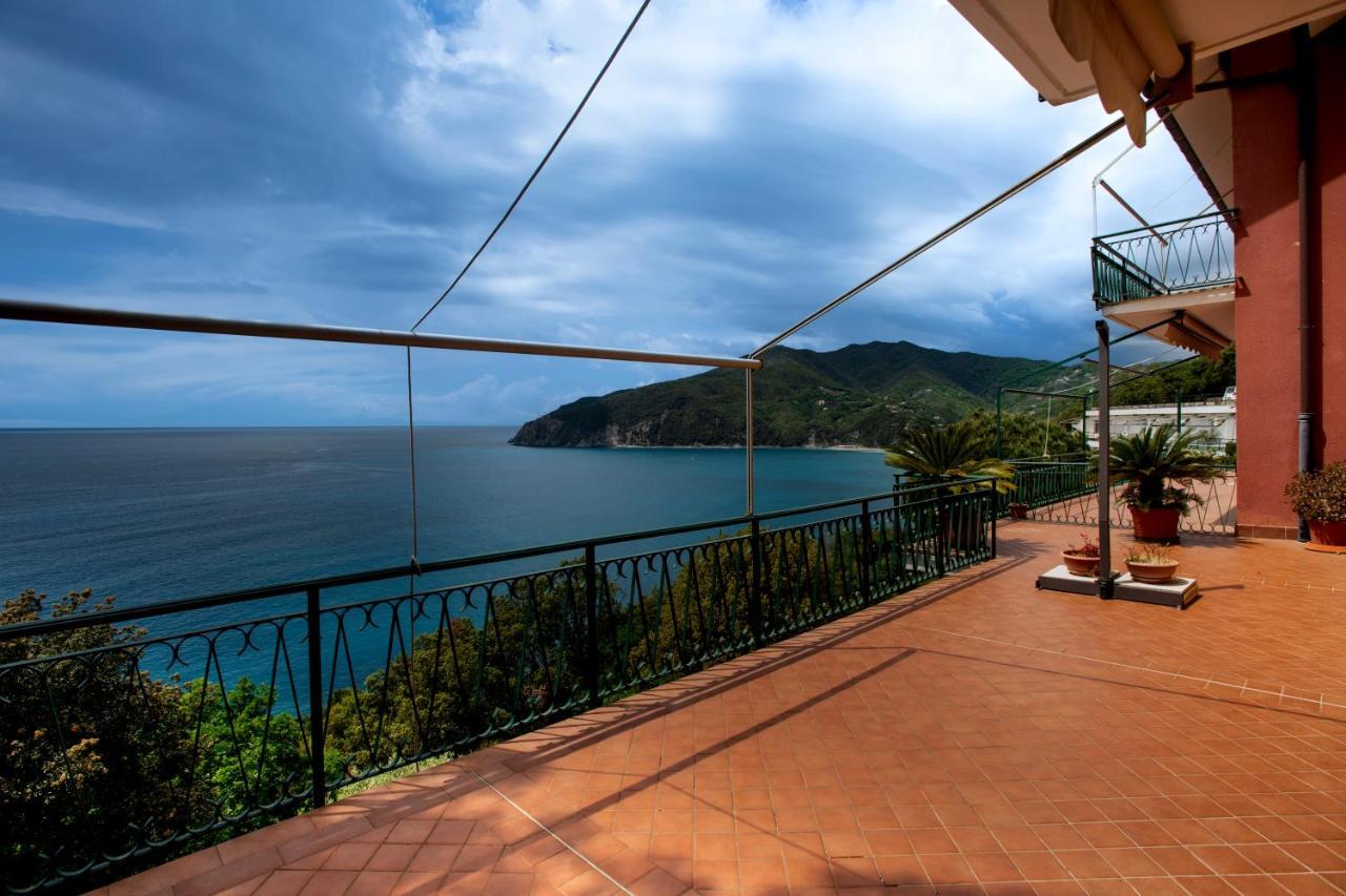 080 - La Villa Storica Il Vigneto 45B, Terrazza Sul Mare - Parcheggio Privato Gratis Moneglia Bagian luar foto